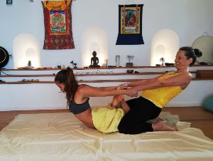 Yoga-Ayurveda massage die Alternative zu einer Ayurveda-Kur für kurz Entschlossene...
